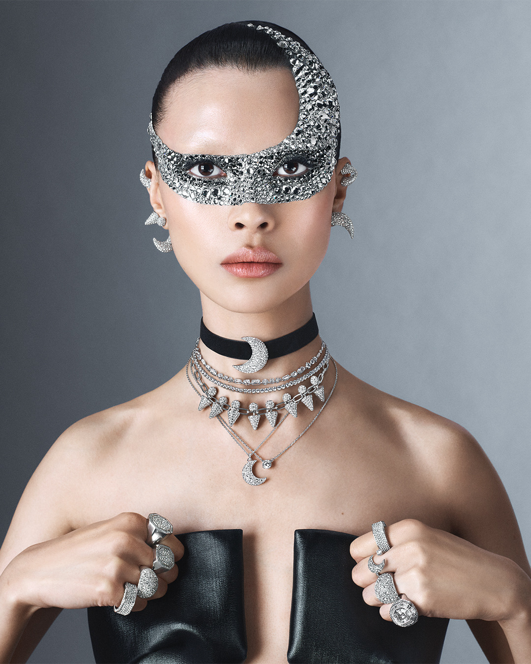 No momento, você está visualizando Swarovski lança campanha de fim de ano com seleção especial de presentes comemorativos