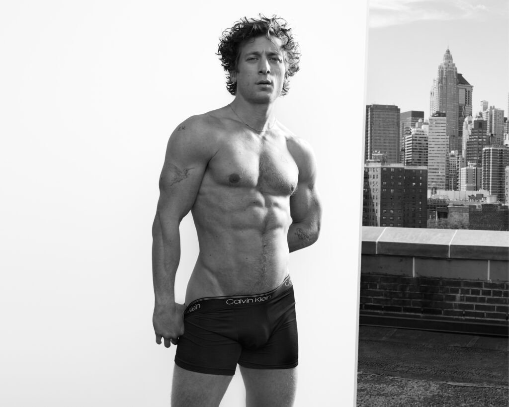 Calvin Klein revela campanha de Spring 2024 com Jeremy Allen White ...