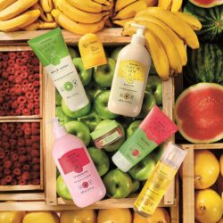 Vem aí a feira mais cheirosa já vista! Cuide-se Bem, do Boticário, lança linha de cuidados corporais inspirada em aromas de frutas