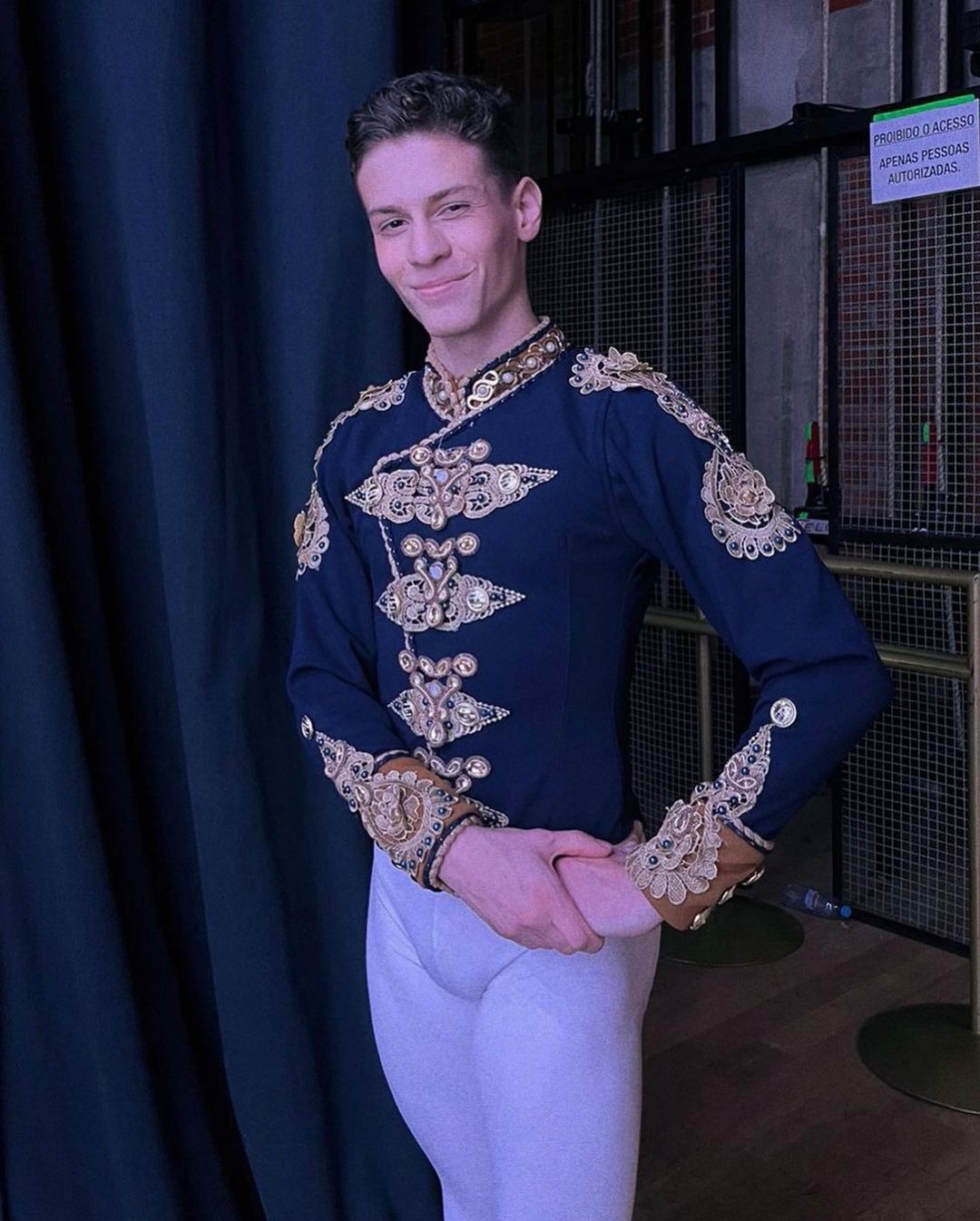 No momento, você está visualizando <em>Bailarinos goianos embarcam para um dos principais festivais do balé mundial, na Suíça</em>