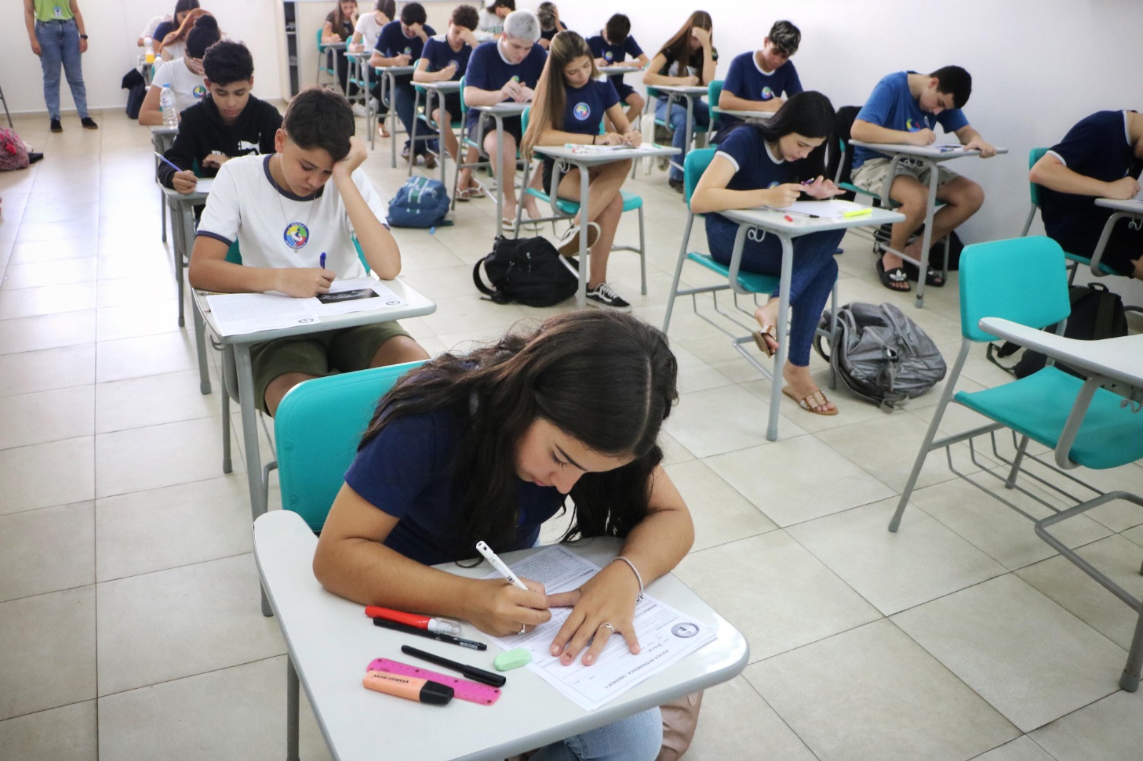 Você está visualizando atualmente <strong>Escola desenvolve atividade que mira redação no Enem</strong>