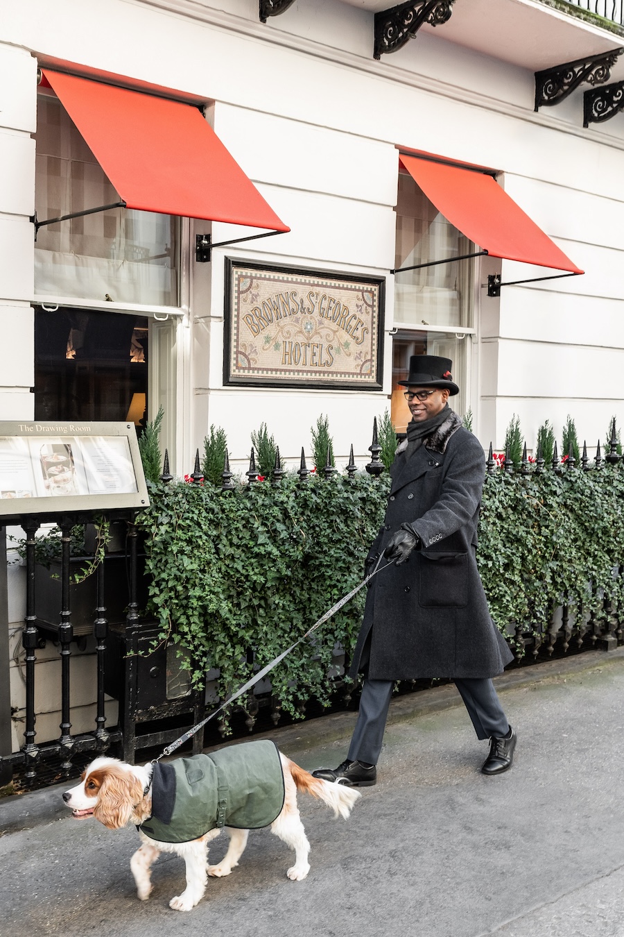 No momento, você está visualizando Hotel de luxo em Londres dá as boas-vindas aos filhotes mimados com o novo pacote ‘Best Furry Friend (BFF)’