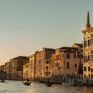 Leia mais sobre o artigo Construído no século 16, o  Hotel Aman Venice é um Cenário Romântico