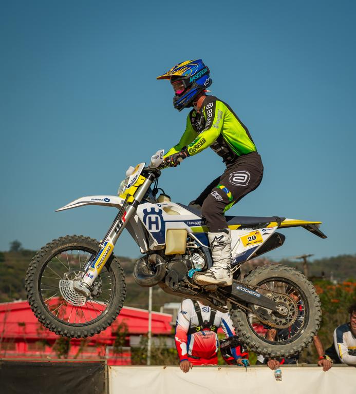 Você está visualizando atualmente Hard Enduro: Husqvarna PowerHusky/Itaminas está pronta para a abertura do Brasileiro, em Morungaba