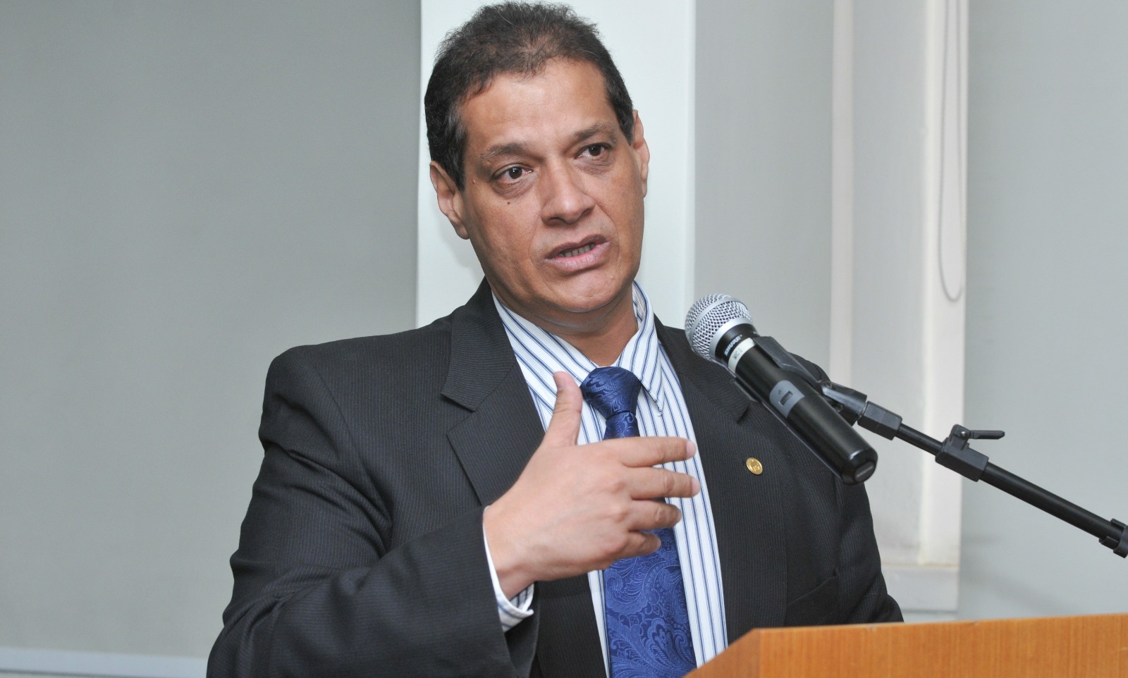 No momento, você está visualizando <em>Armando Vergílio é o novo secretário de Relações Institucionais de Goiás</em>