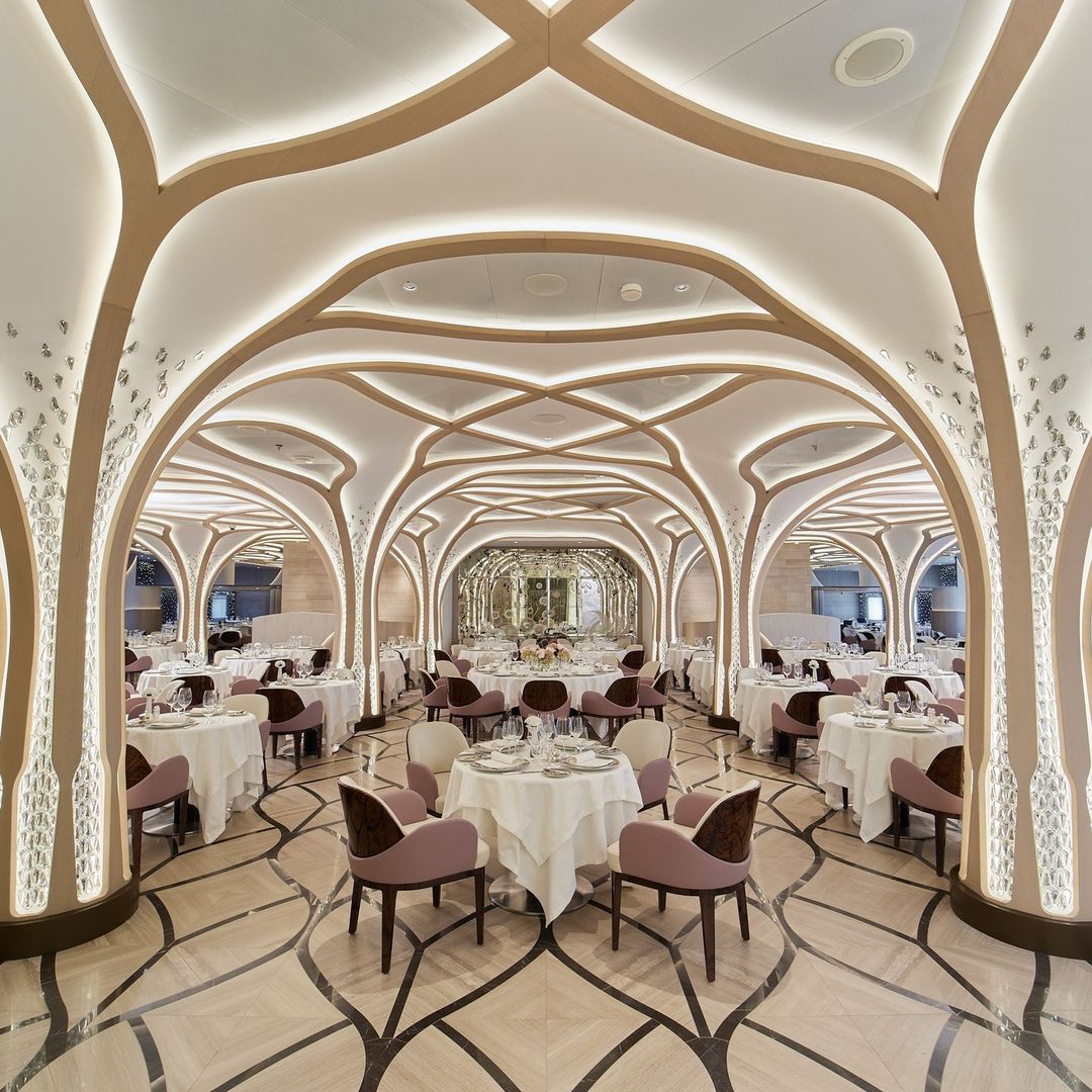 No momento, você está visualizando Seven Seas Grandeur este navio da companhia Regent Seven Seas Cruises, é uma verdadeira “Heritage of Perfection”