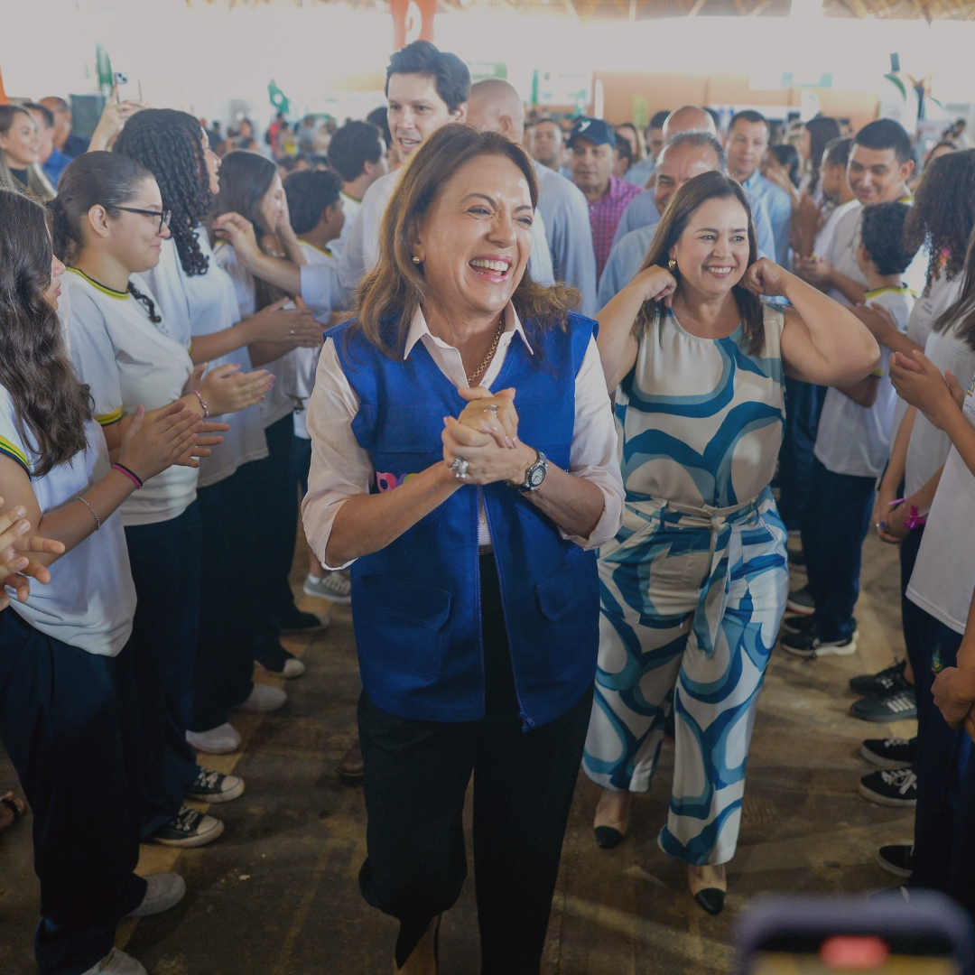 No momento, você está visualizando <em>Gracinha Caiado entrega benefícios do Goiás Social em Jataí</em>