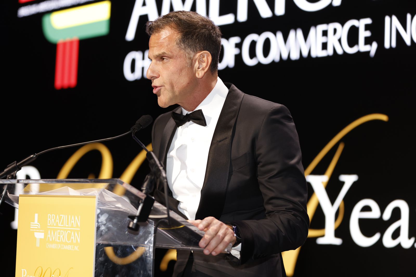 No momento, você está visualizando Alexandre Birman é premiado “Person of the Year” em Nova York e reafirma seu compromisso com a reconstrução do Rio Grande do Sul