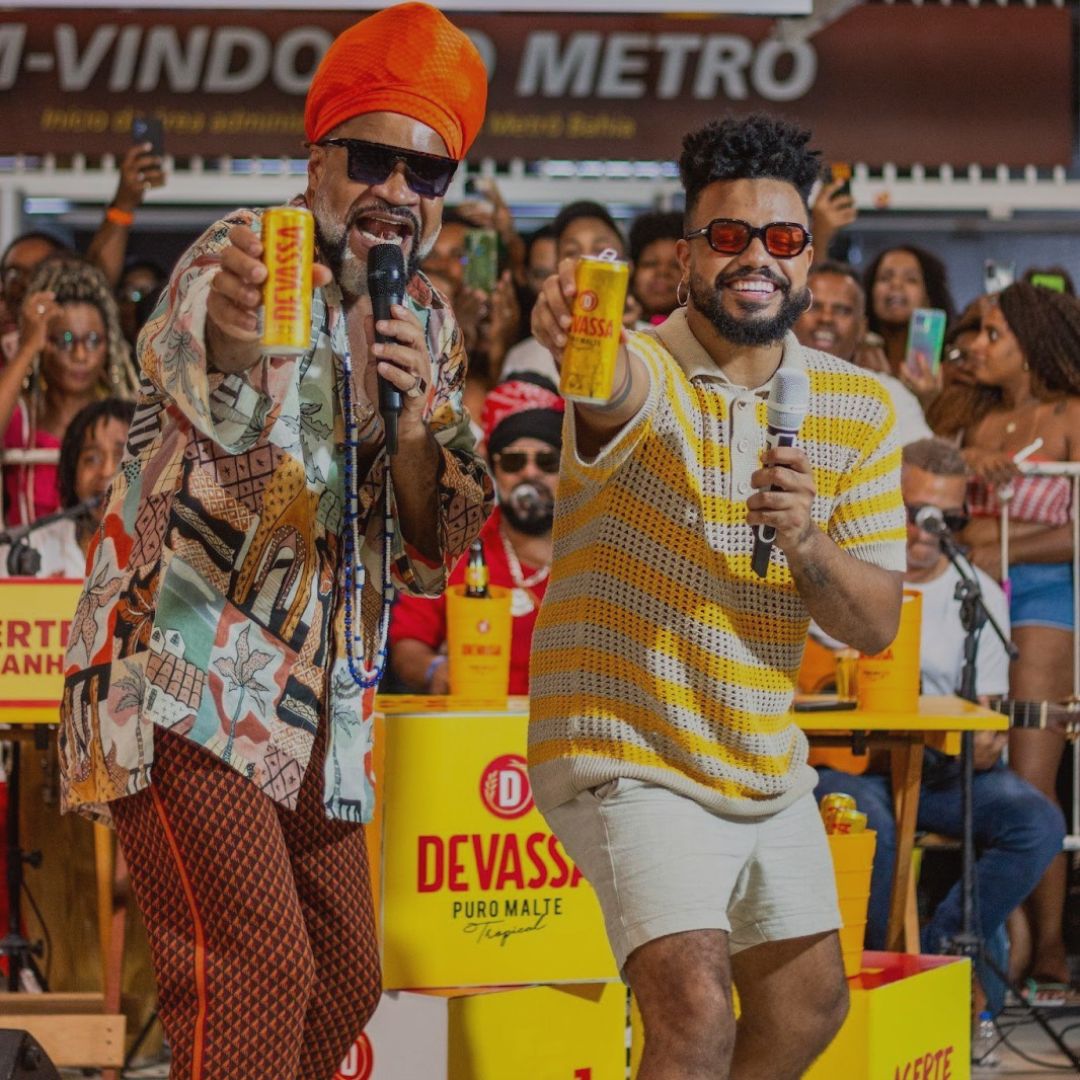 No momento, você está visualizando Carlinhos Brown é convidado pela Devassa e Raoni Oliveira para o quadro ‘Acerte e Ganhe’ em Salvador