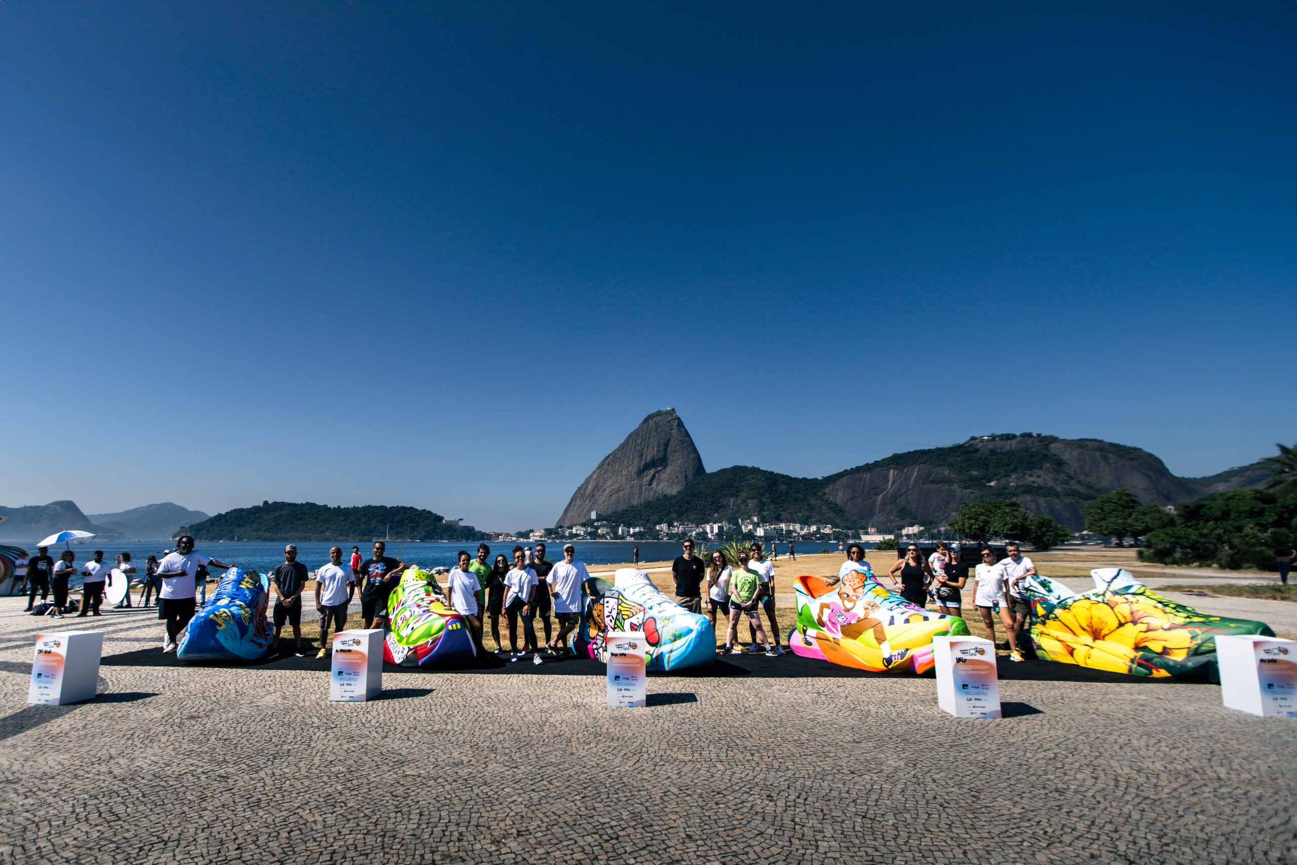 Você está visualizando atualmente Tenisões símbolos da Maratona do Rio já podem ser vistos pela cidade
