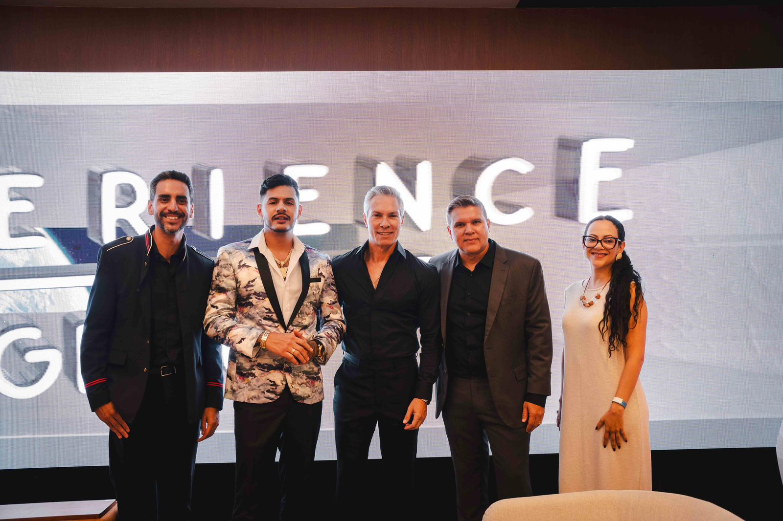 No momento, você está visualizando Rapper Hungria é homenageado na CASACOR Goiás 2024