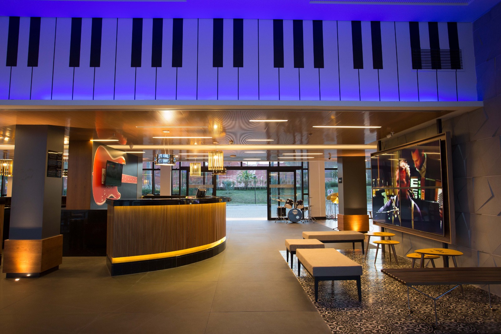 No momento, você está visualizando Ibis Styles Taubaté inaugura andar temático inspirado na Bossa Nova