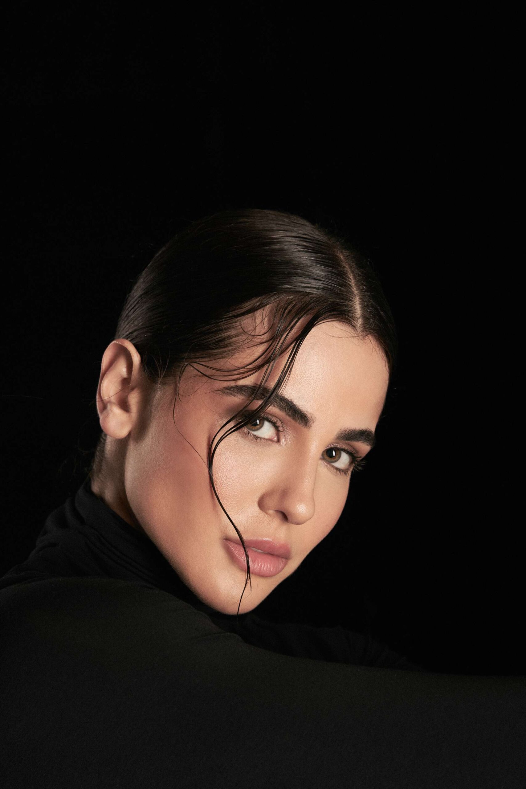 No momento, você está visualizando Influenciadora e empresária goiana Anna Lopes marca presença nas Fashion Weeks de Milão e Paris