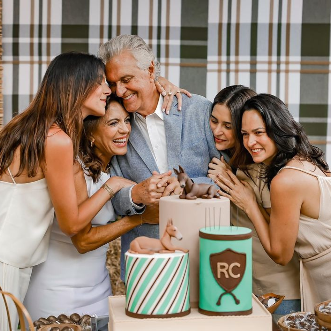 No momento, você está visualizando Governador Ronaldo Caiado celebra aniversário destacando conquistas, desafios e reconhecimento ao trabalho em equipe