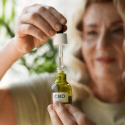 Acordo entre Laboratório Teuto e MediPharm Labs vai expandir o mercado de cannabis medicinal no Brasil