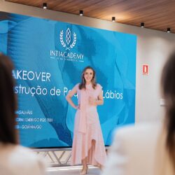 Dra. Renata Magalhães realiza imersão em cirurgia íntima para cirurgiões plásticos de todo o Brasil