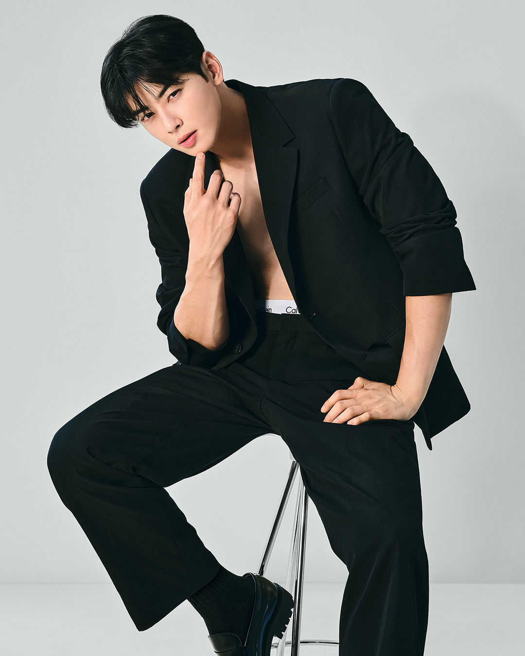 No momento, você está visualizando CHA EUN-WOO estrela a nova campanha da Calvin Klein