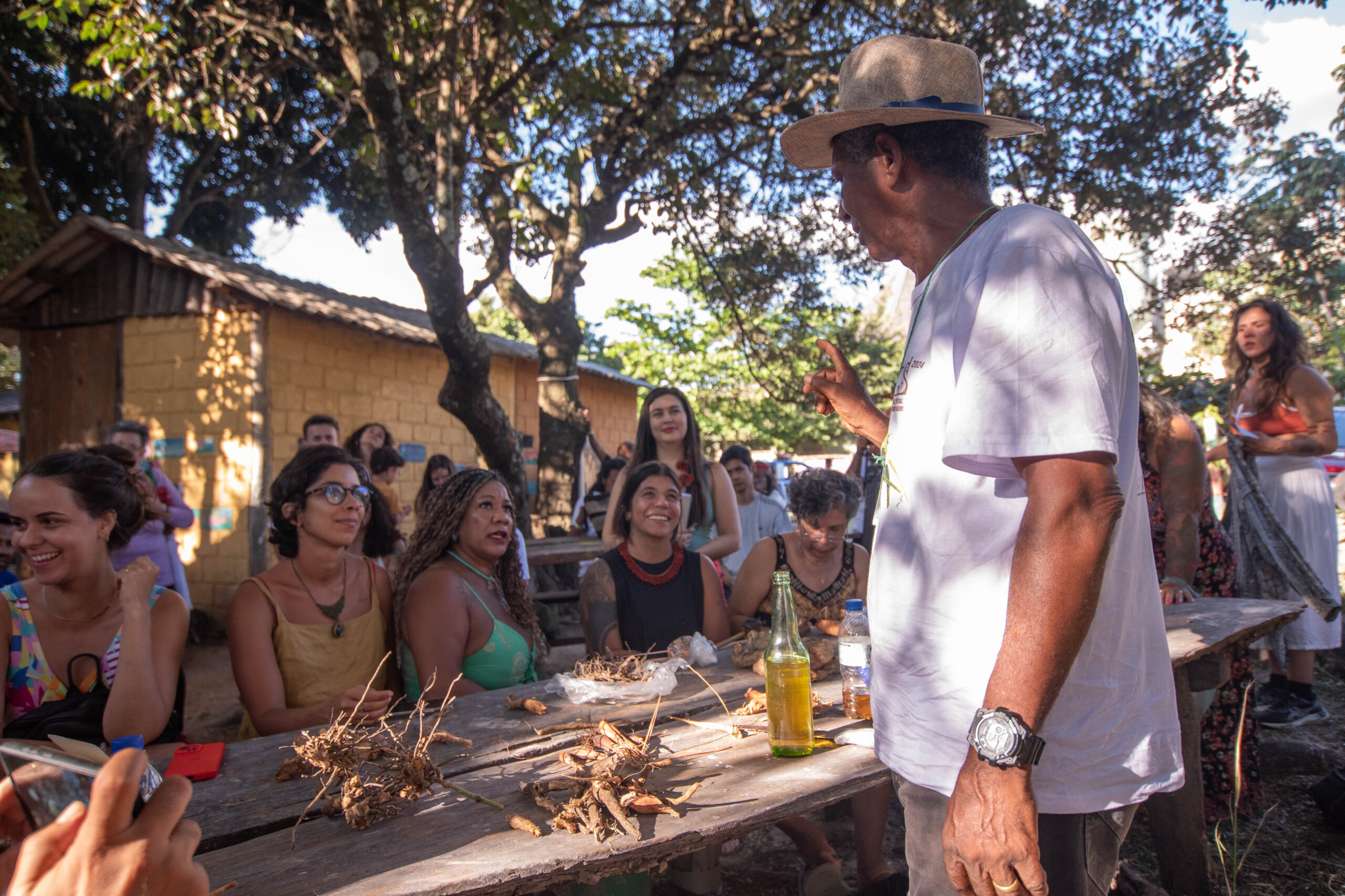 No momento, você está visualizando Coletivos da Chapada e Brasília realizam campanha RAÍZES