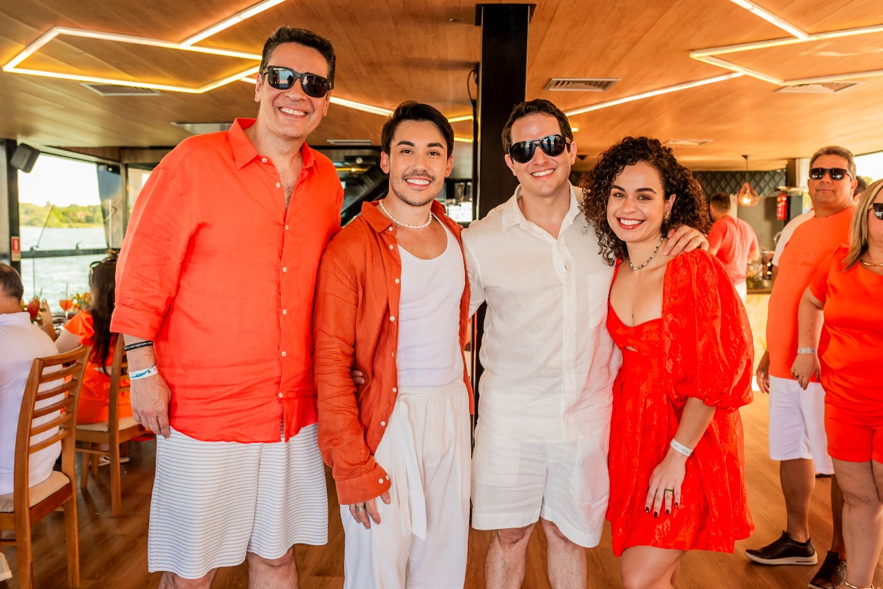 No momento, você está visualizando Hugo Vitti celebra aniversário em luxuoso barco de Brasília