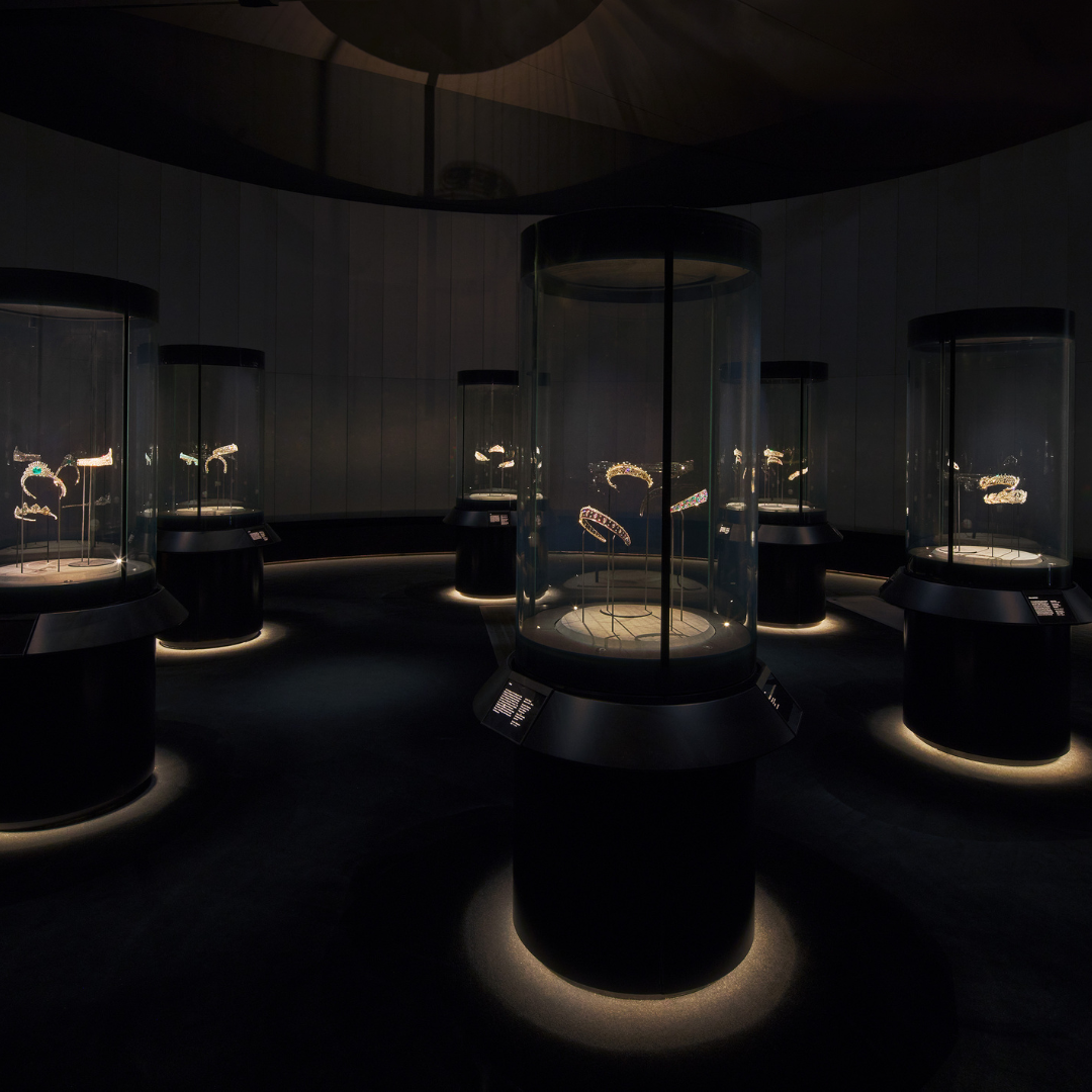 No momento, você está visualizando V&A estreia mostra sobre joias e relógios da Cartier
