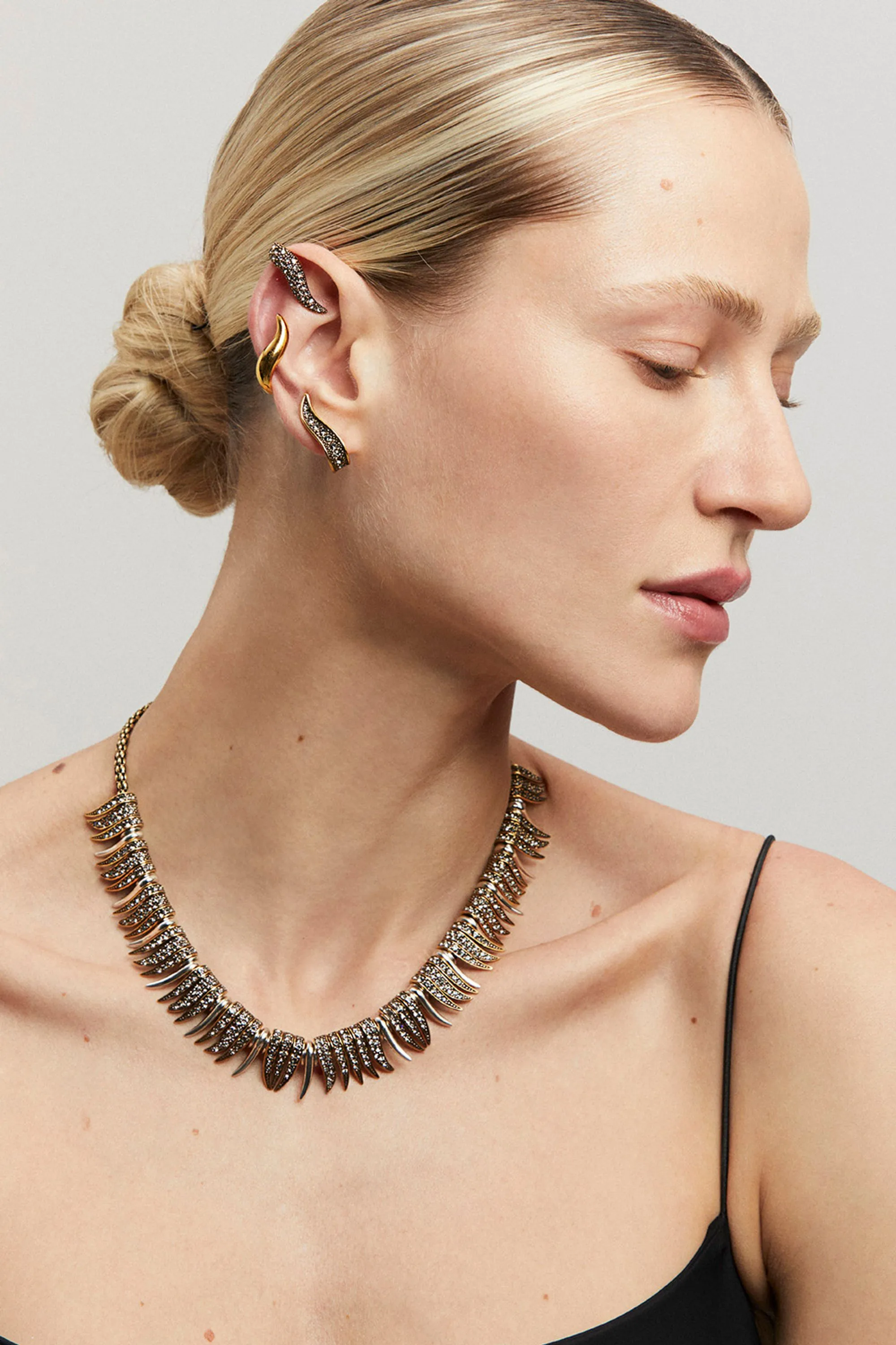 No momento, você está visualizando Ear Cuff: Como usar com Estilo e Criatividade