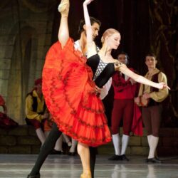 Ballet Clássico de São Petersburgo se apresenta em Goiânia