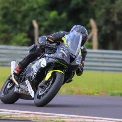 Triumph estreia com estilo a Street Triple 765 no MOTO1000GP