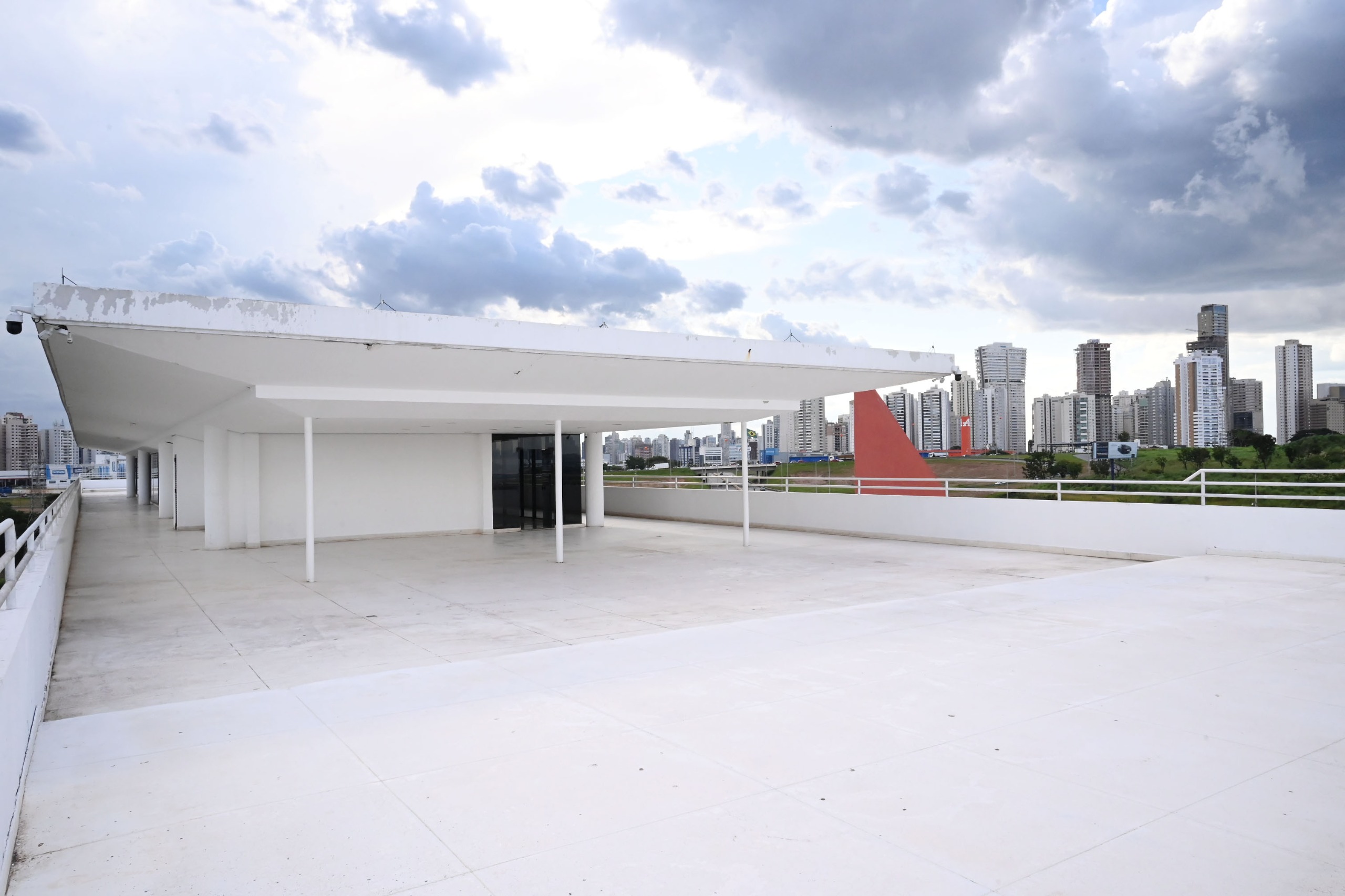 No momento, você está visualizando Divulgado vencedor da concessão de uso do terraço do CCON