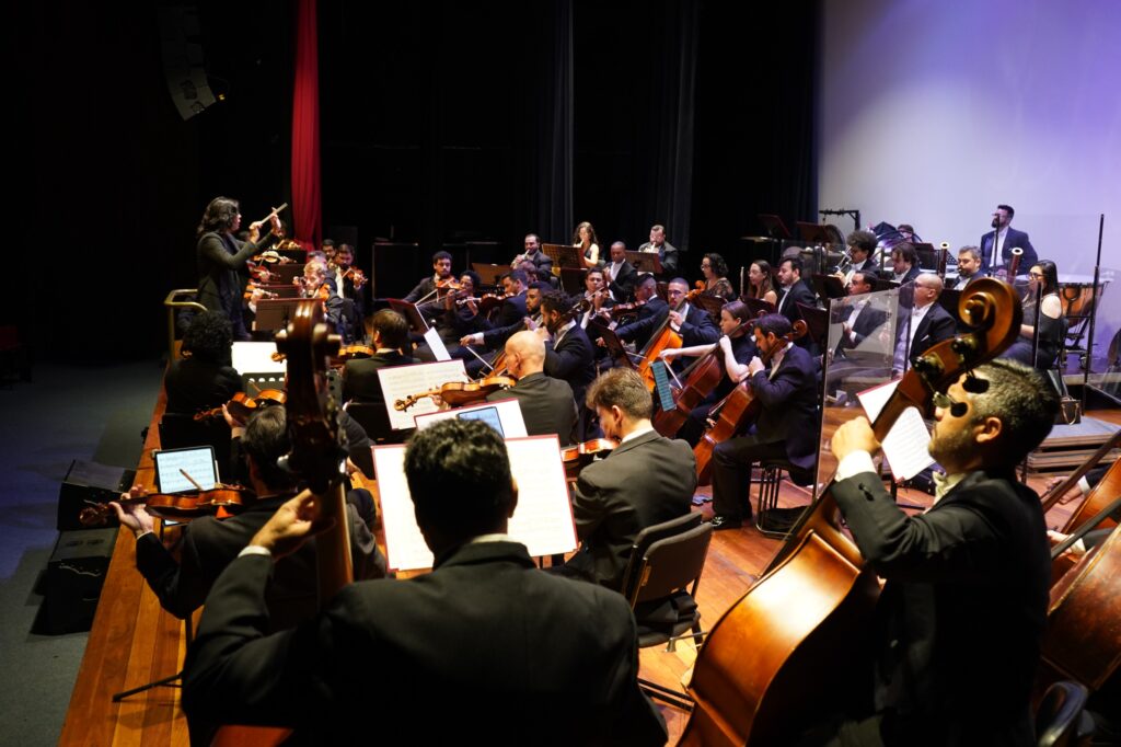 Orquestra Filarmônica homenageia mães, em maio
