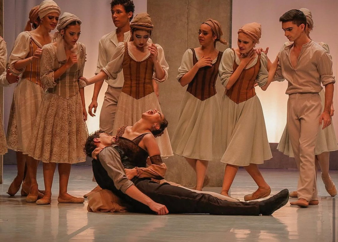 No momento, você está visualizando Teatro Escola Basileu França encena clássico “Romeu e Julieta”