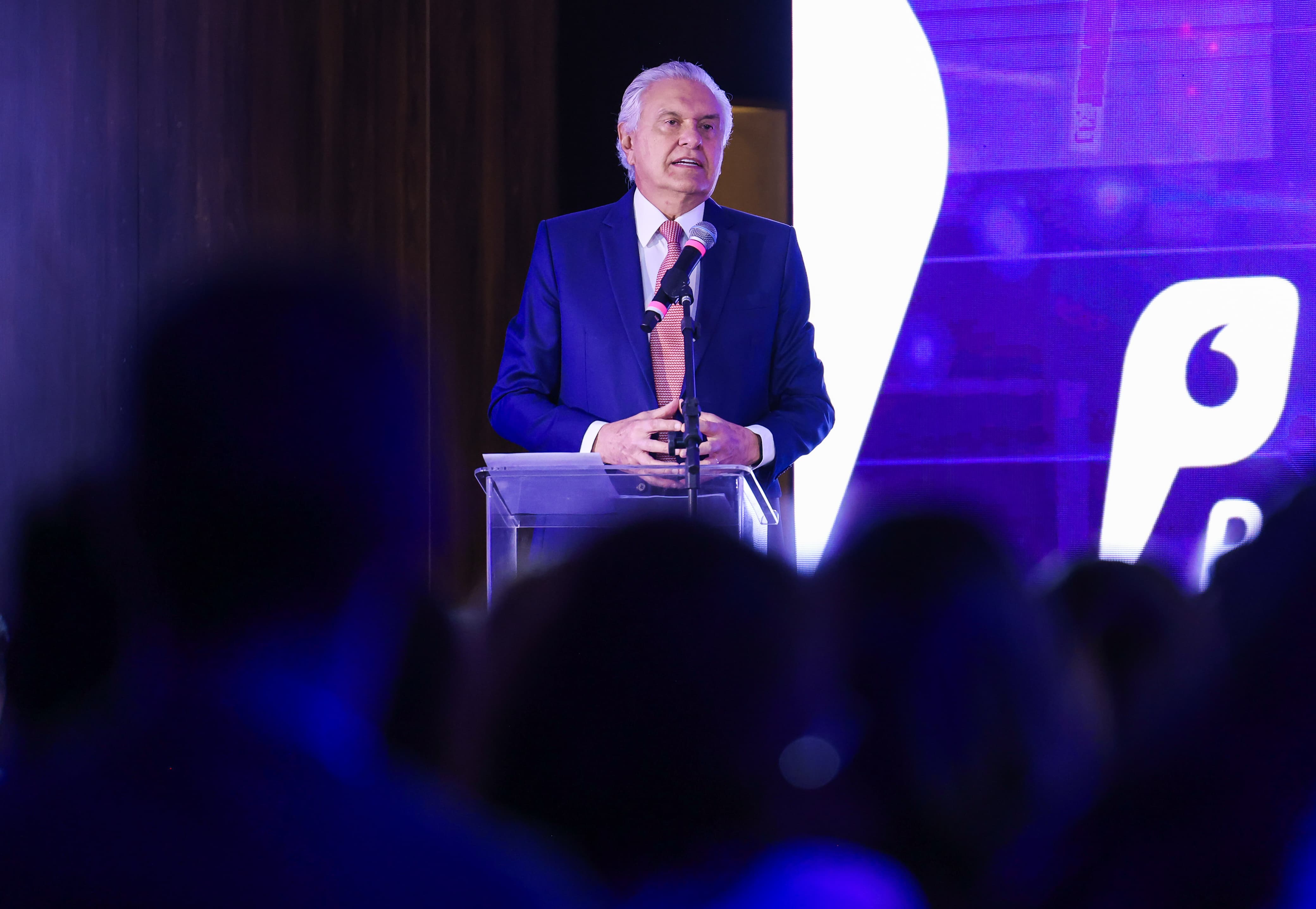 Caiado anuncia centro de IA no Empreenda Digital 2025