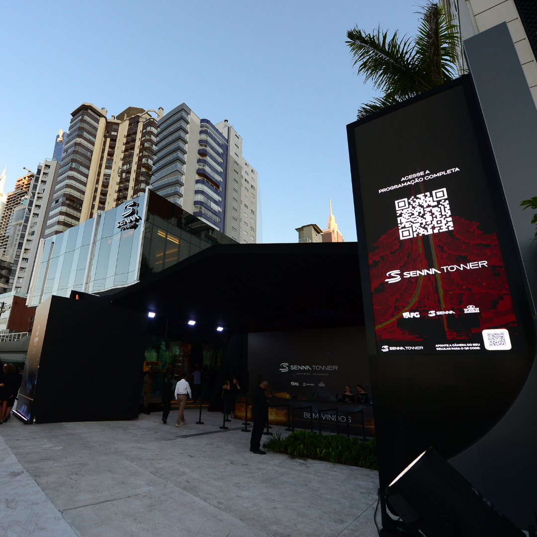 No momento, você está visualizando Lançamento da Senna Tower em Balneário com celebridades
