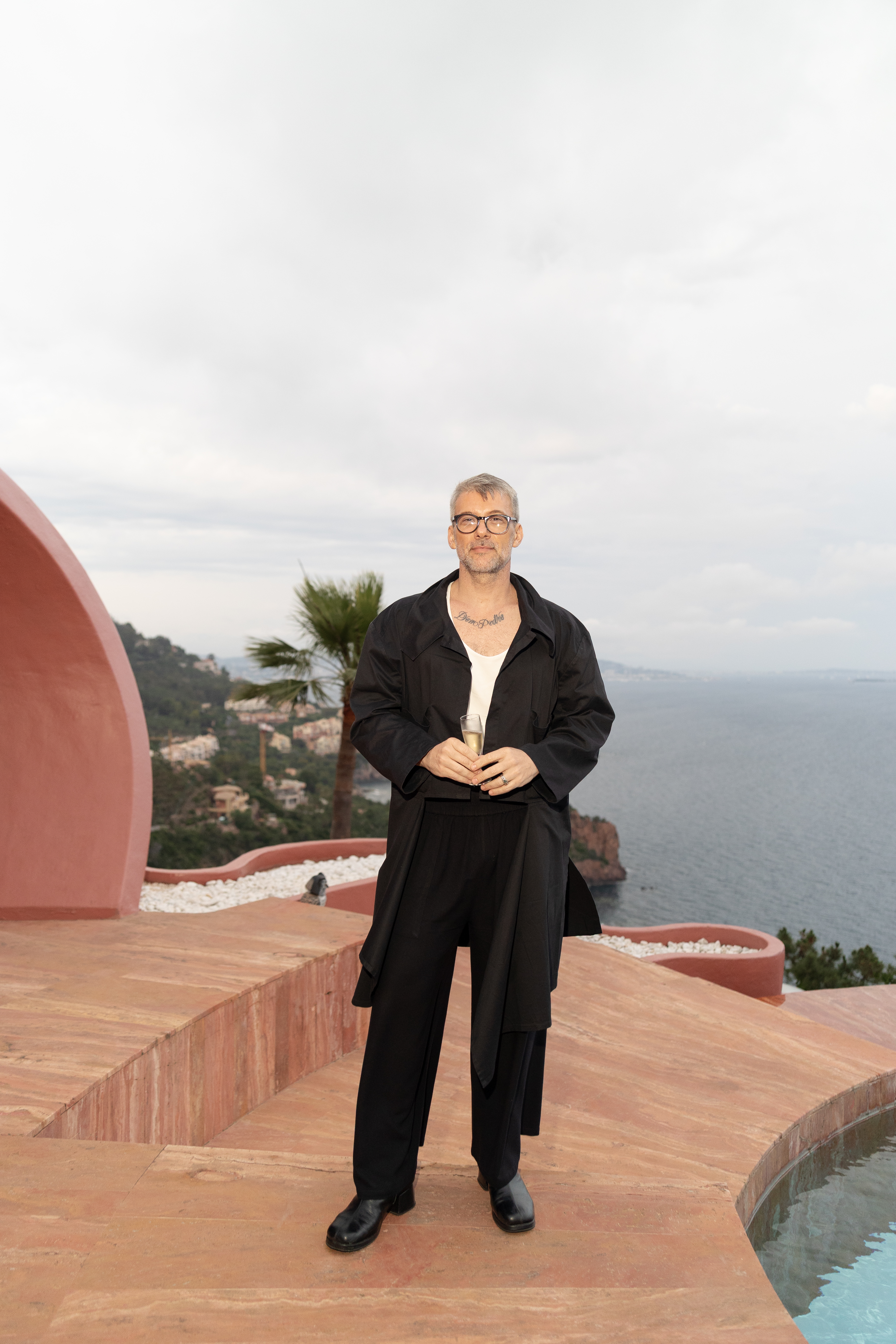 Anttónia promove evento exclusivo no Cannes com Pierre Cardin