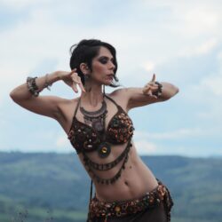 Dança “Tribal Fusion”: Oficina gratuita para iniciantes em Goiânia