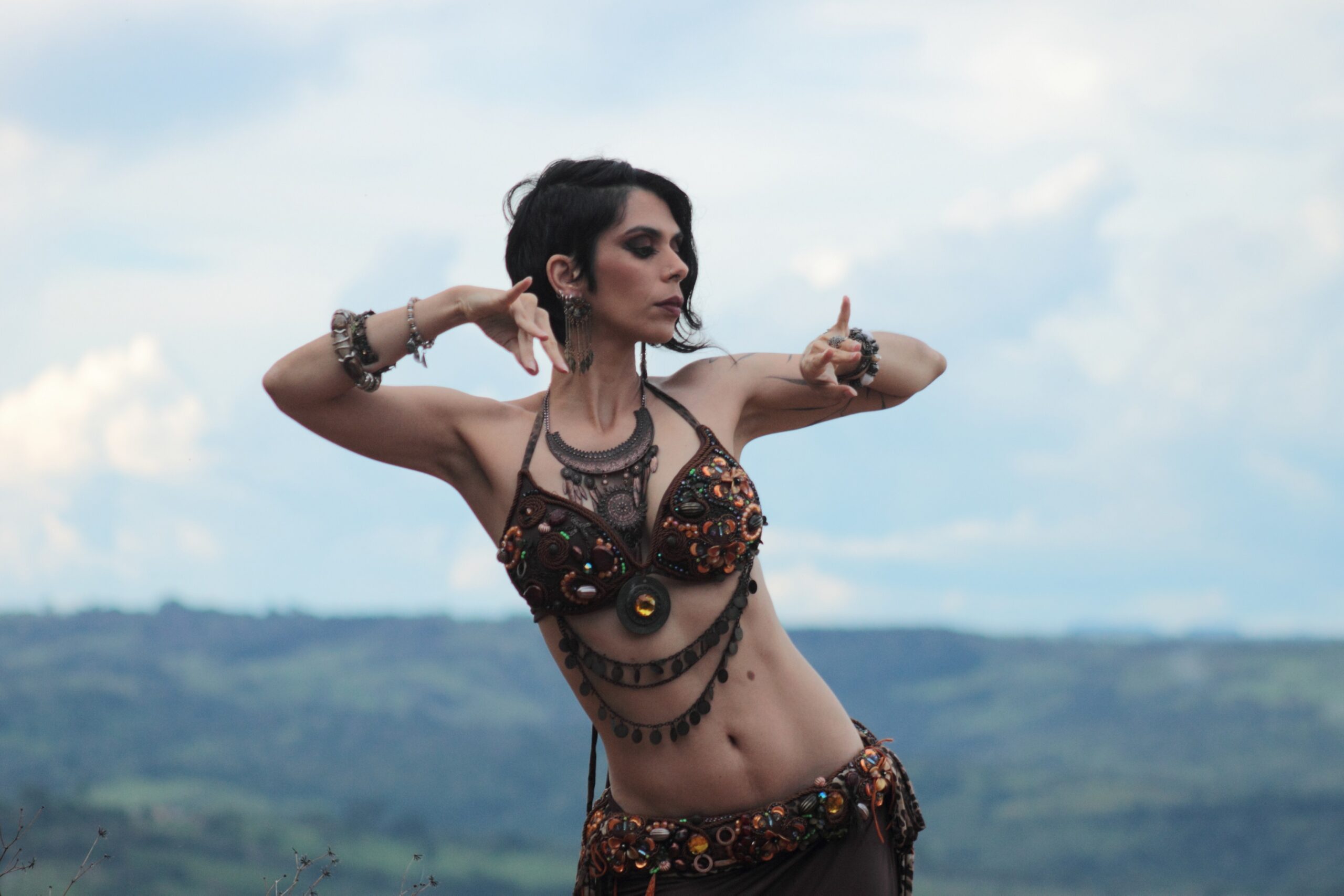 No momento, você está visualizando Dança “Tribal Fusion”: Oficina gratuita para iniciantes em Goiânia