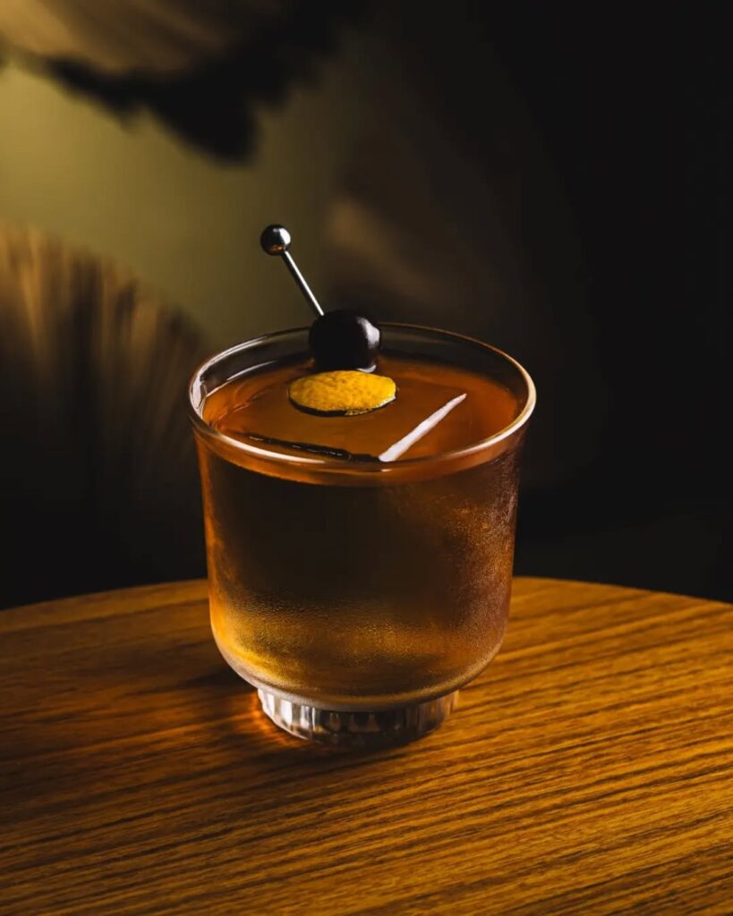 Cinco drinques com ingredientes brasileiros no coquetel