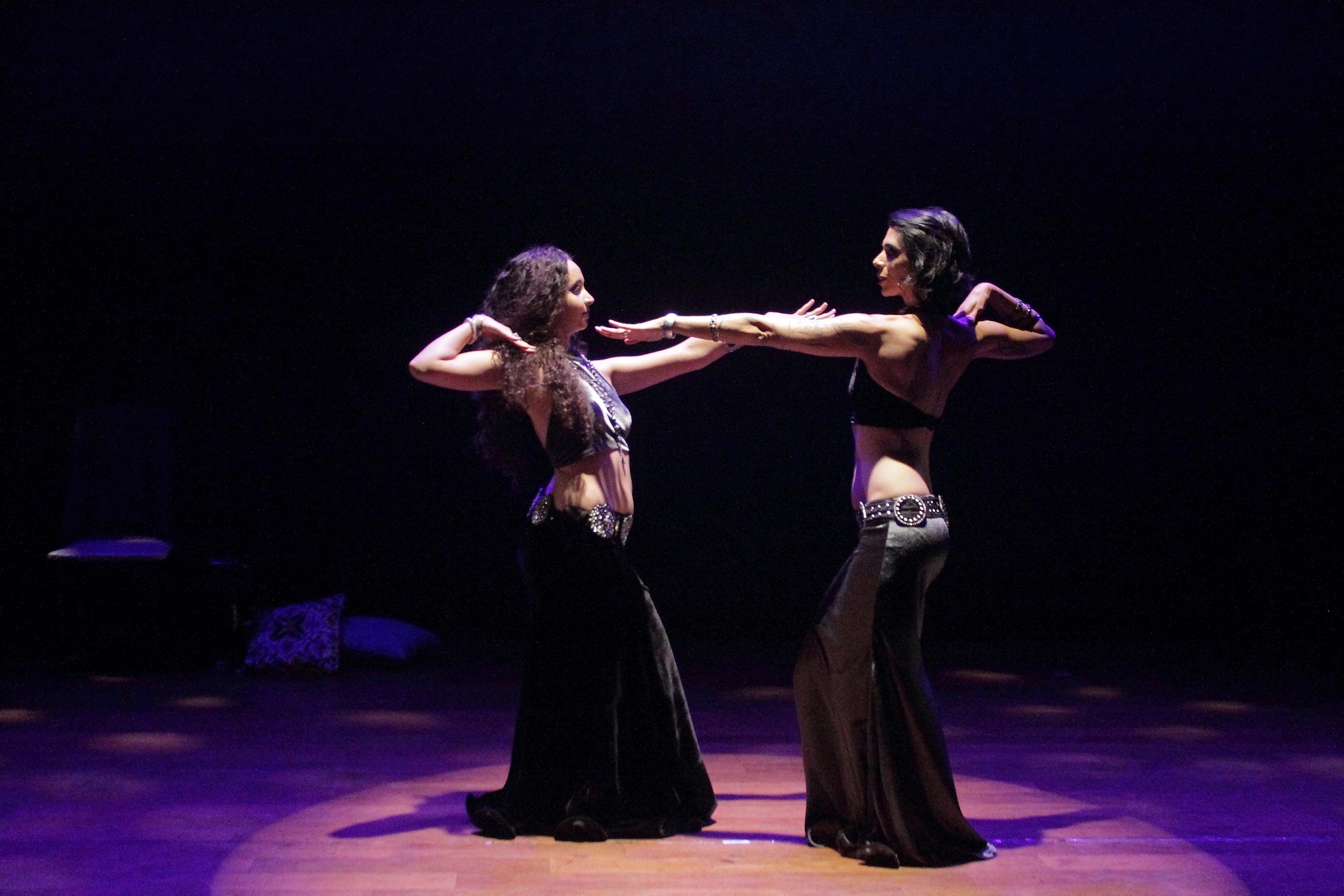 Dança "Tribal Fusion": Oficina gratuita para iniciantes em Goiânia