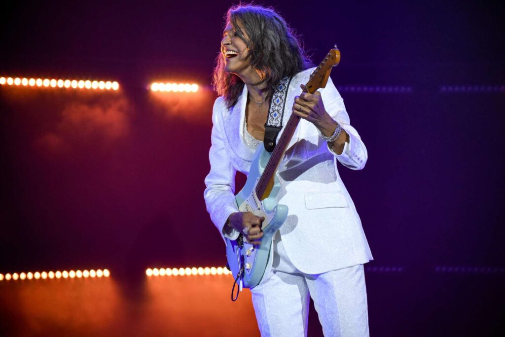 Simone realiza show em Goiânia no Teatro Rio Vermelho