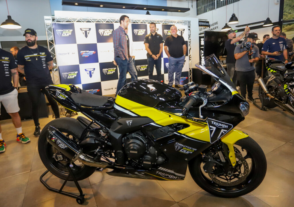 Triumph e MOTO1000GP revelam moto da Daytona 660 Cup