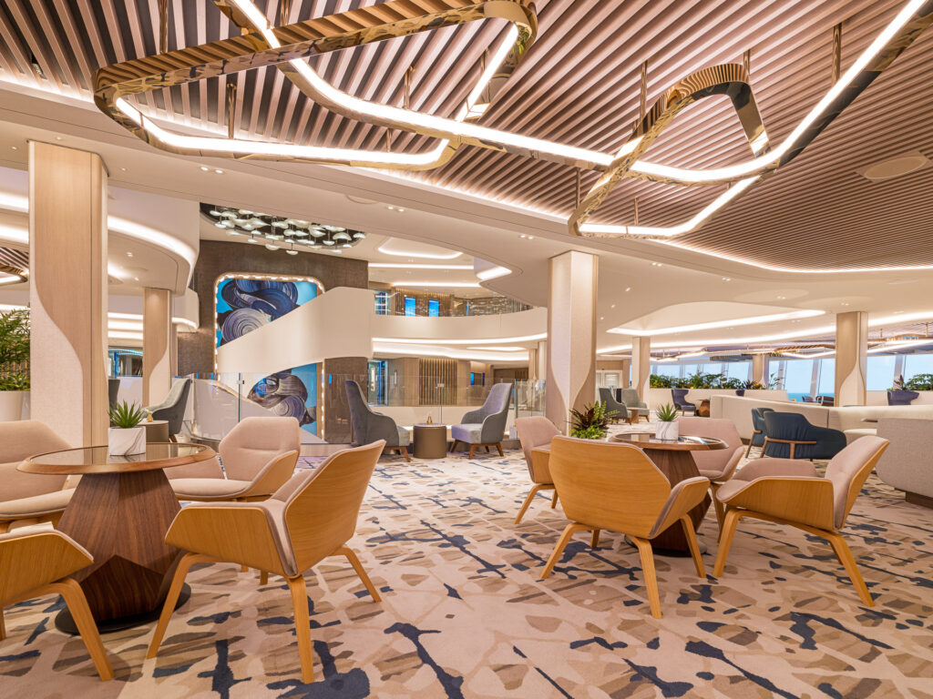 Norwegian Aqua estreia como navio mais novo em Port Canaveral