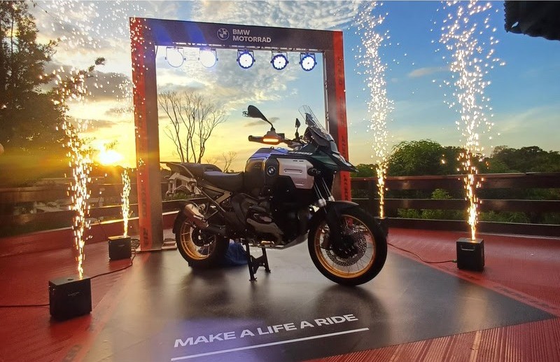 BMW R 1300 GS Adventure chega às concessionárias