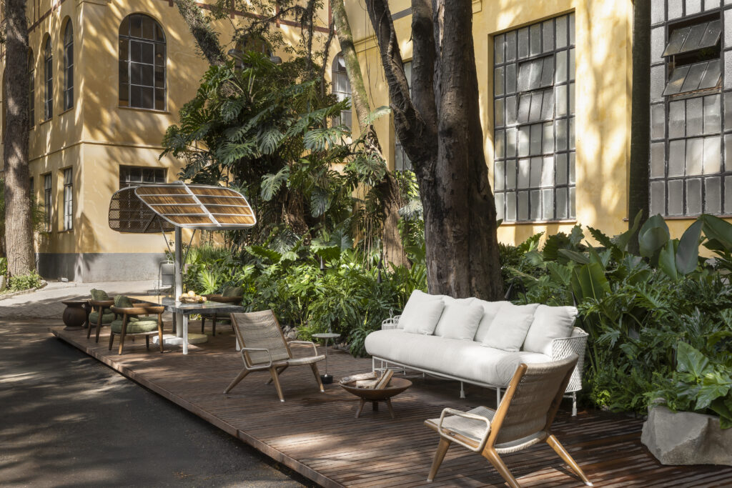 Mônica Costa assina lounge que valoriza natureza e história