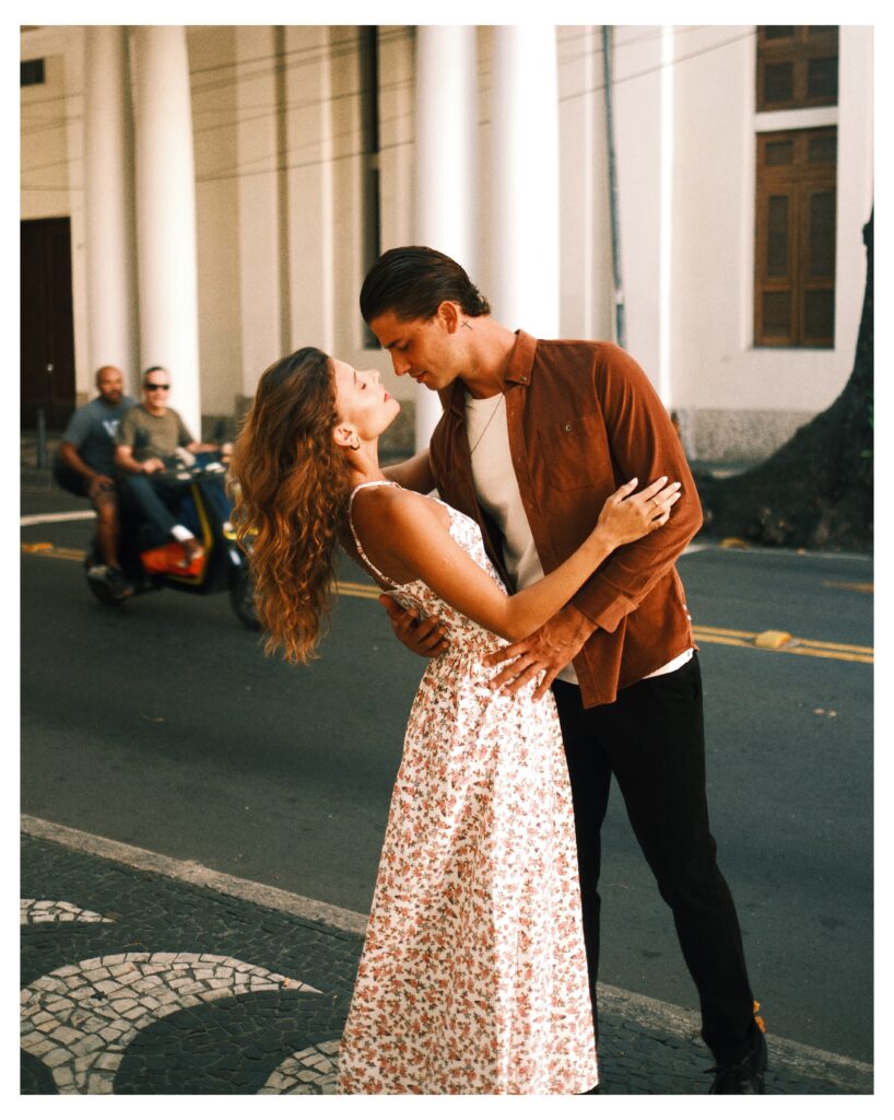 Litt celebra o amor leve e diário no Dia dos Namorados
