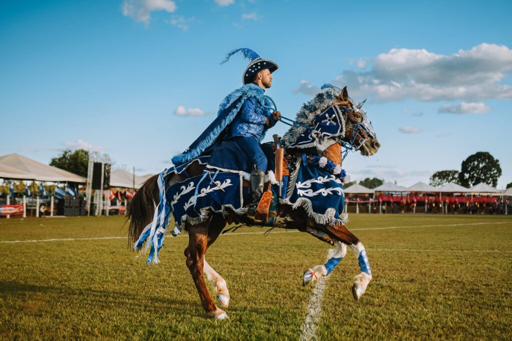 São Francisco de Goiás realiza cavalhadas neste fim de semana