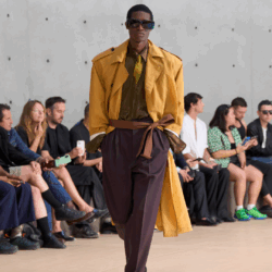 Saint Laurent Summer 2026 une leveza, desejo e elegância