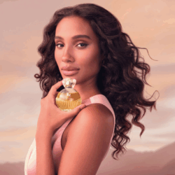 Novo Liz entrega fragrância elegante com íris e baunilha