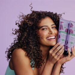 Cachos de Uva relança Cuide-se Bem Feira para cabelos curvos