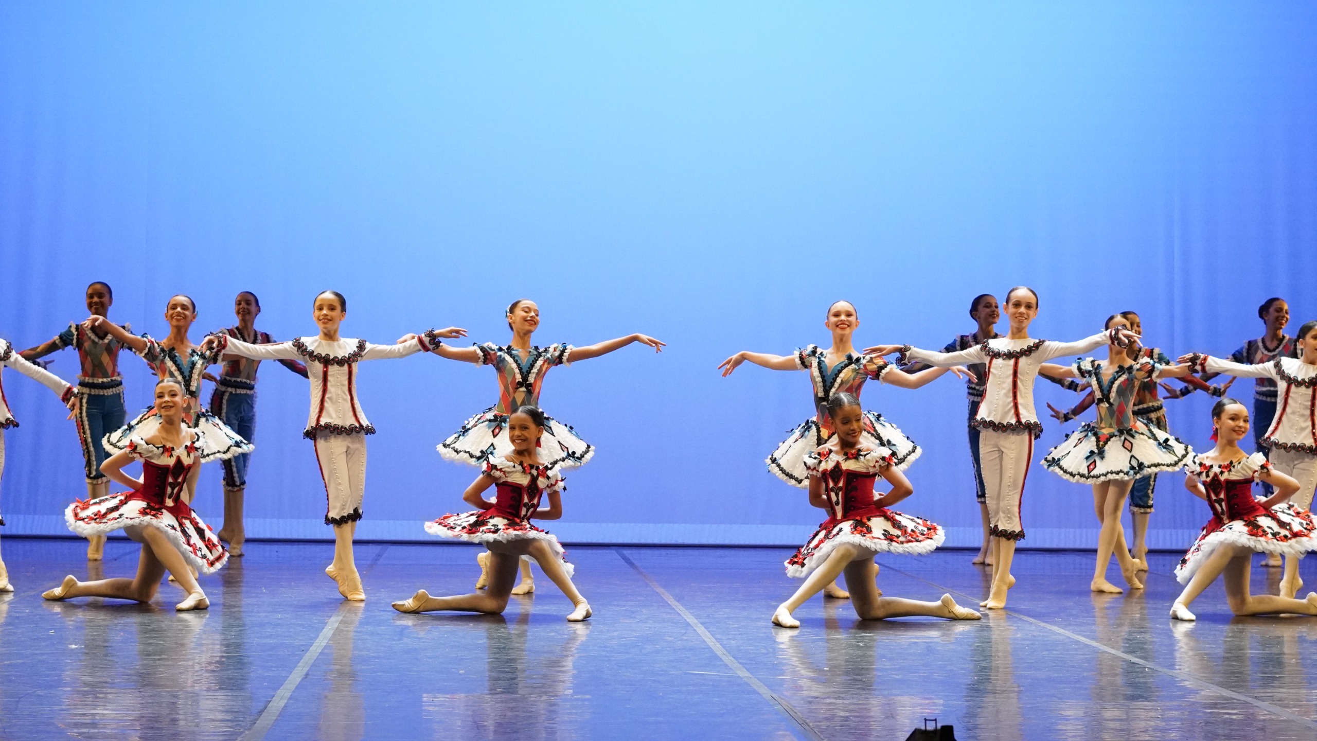 No momento, você está visualizando Noite de Gala reúne talentos da dança goiana