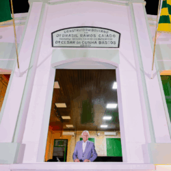 Caiado entrega restauração do Palácio da Instrução