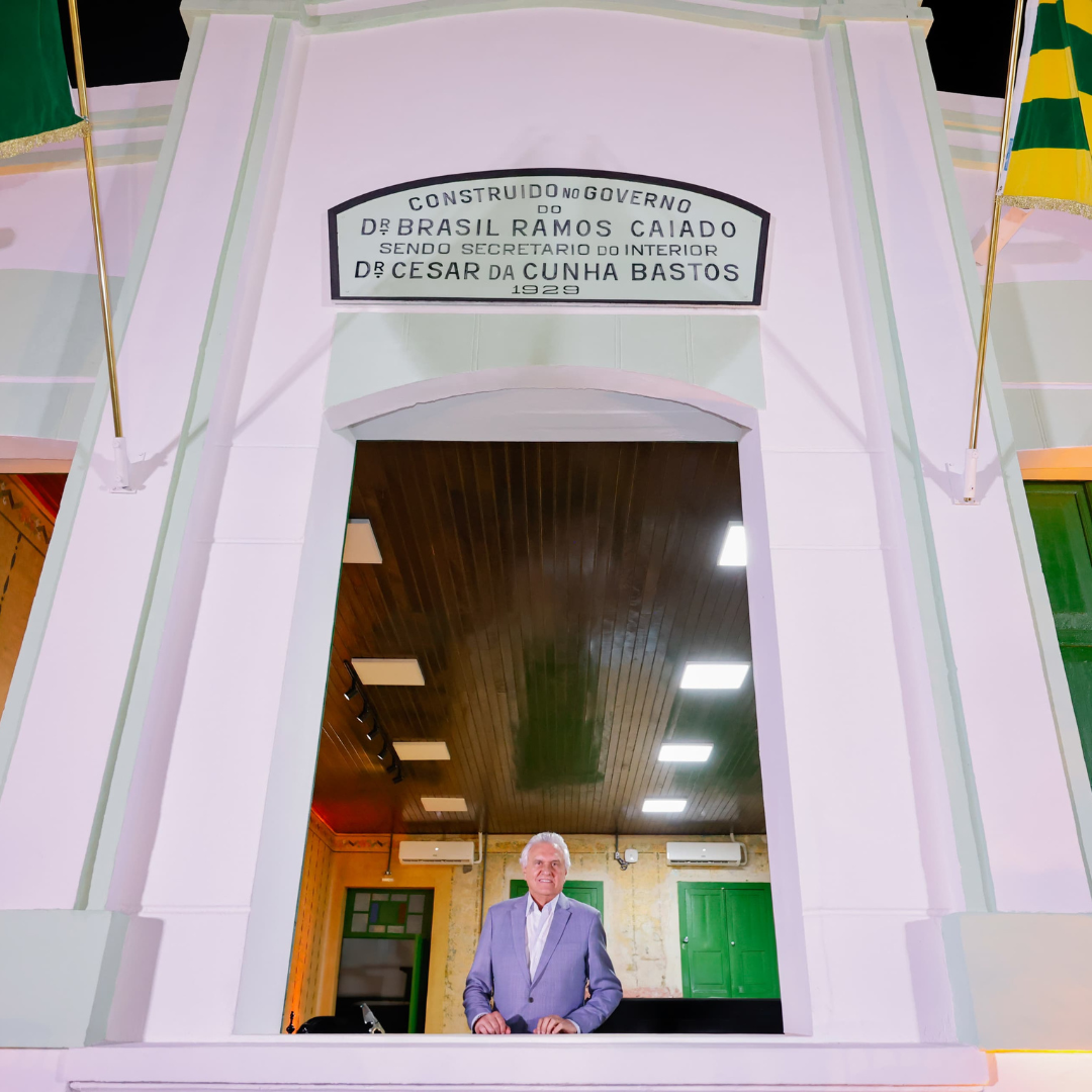 No momento, você está visualizando Caiado entrega restauração do Palácio da Instrução